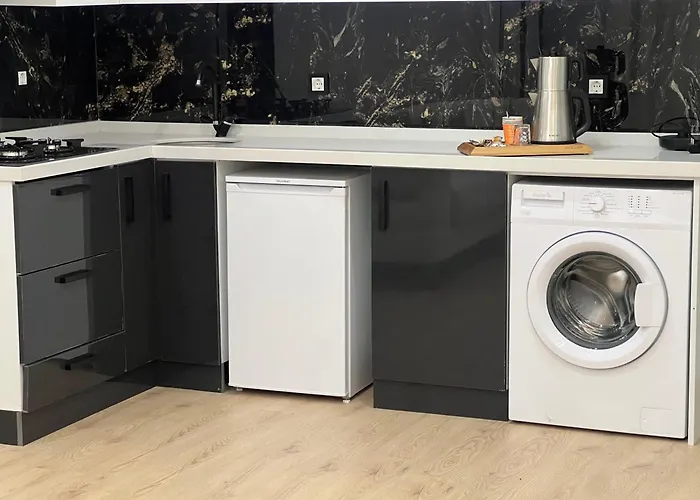 Bediroglu Airport * Arnavutkoy